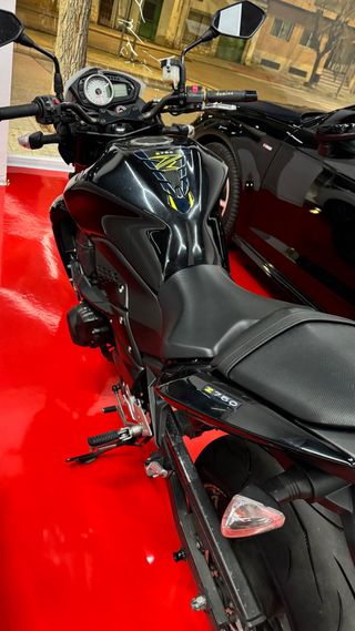 Kawasaki Z750 Negra