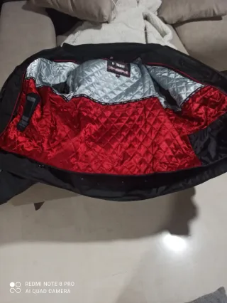 Chaqueta de moto negra como nueva