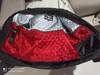 Chaqueta de moto negra como nueva