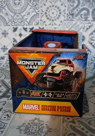 Coche RC Monster Jam Iron Man Marvel NUEVO