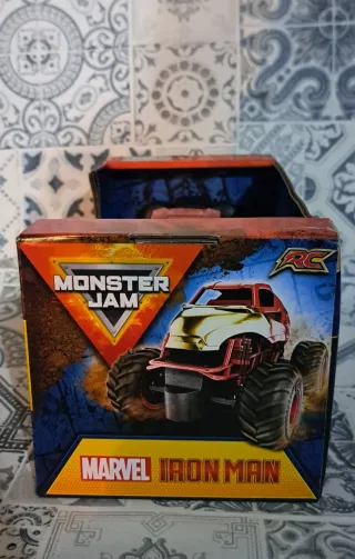 Coche RC Monster Jam Iron Man Marvel NUEVO