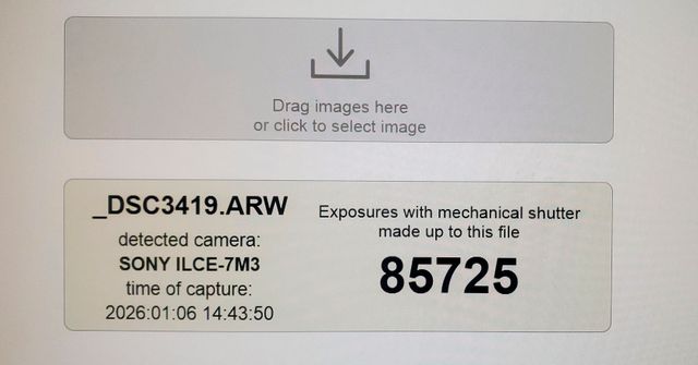 Sony A7 III en su caja + Extras