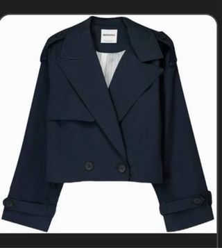 Chaqueta fina Bershka beige (CROPPED WITH BUCKLE )