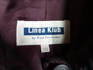 Chaqueta larga morada y negra