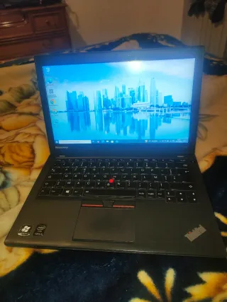 Lenovo ThinkPad X250 i5 8GB RAM