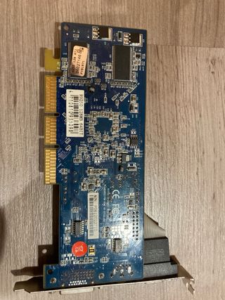 Tarjeta Gráfica ATI Radeon R9250