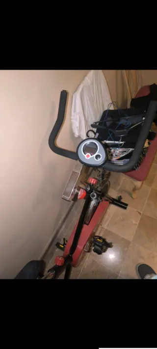 Bicicleta de Spinning Roja