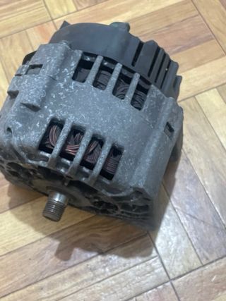 Alternador Valeo para Renault Clio