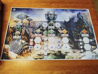 Anachrony + Exp. Exotrajes + Inserto