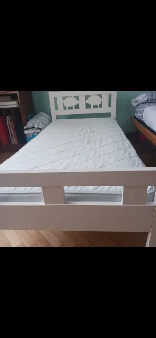 Cama individual blanca IKEA 70x160 con colchon