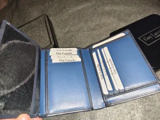 Cartera Piel Guy Laroche Azul y Negra