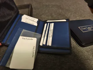 Cartera Piel Guy Laroche Azul y Negra