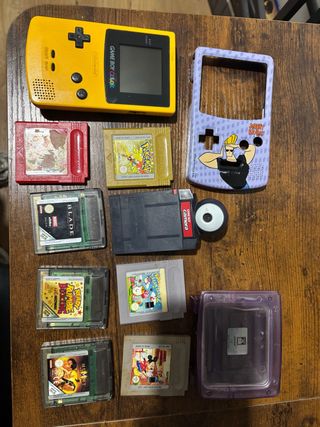Consola Game Boy Color Amarilla + Juegos