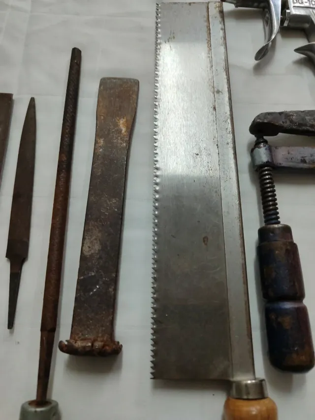 Lote de herramientas manuales