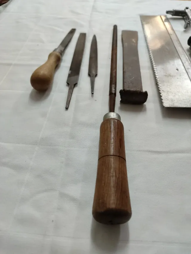 Lote de herramientas manuales