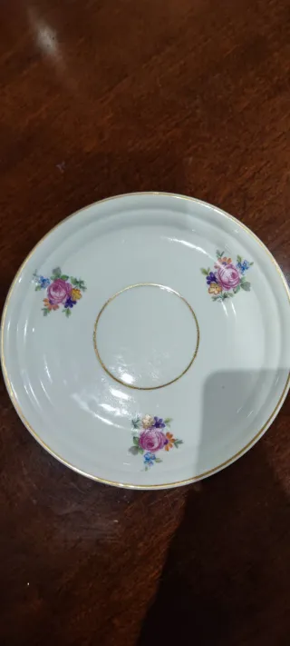 Juego de tazas de porcelana con platos, antigua