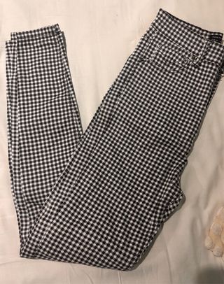 Pantalón de vestir Stradivarius cuadros negro tiro