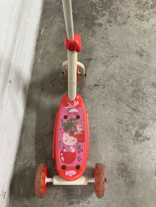 Patinete infantil 3 ruedas Hello Kitty rosa