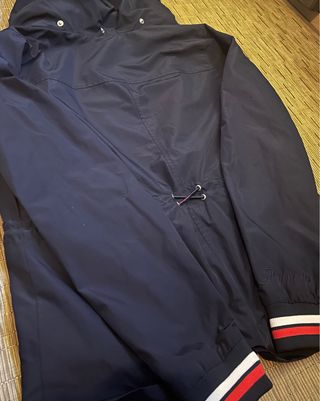 Chaqueta Tommy Hilfiger Azul con Rojo