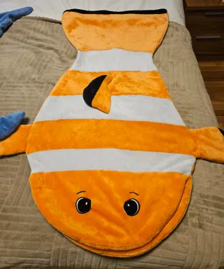 Manta saco dormir tiburón y pez Nemo