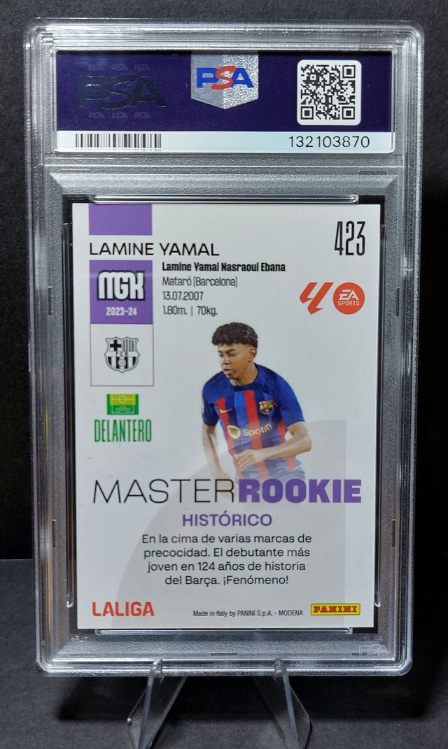 2023-24 Megacracks Lamine Yamal PSA 10