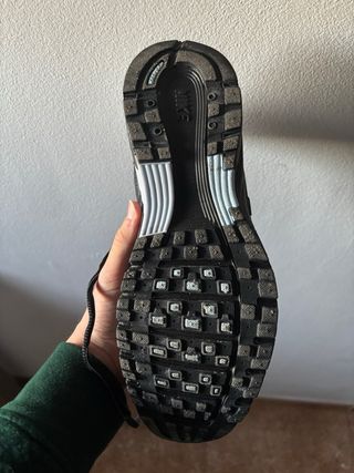 Zapatillas Nike P-6000 Negras y Grises