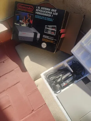 Consola Nintendo NES en caja