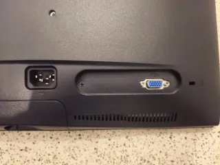 2 Monitores Asus 19 pulgadas sin soporte