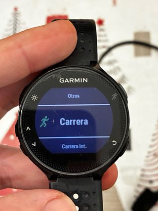 Reloj Garmin Forerunner 235 Negro