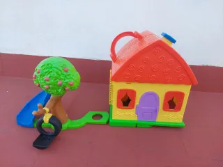 Casita de Las Pistas de Blue y Tu