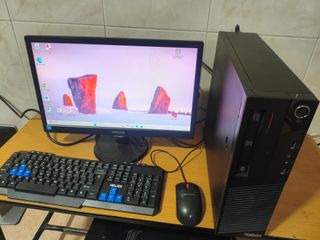 PC Lenovo Core i5 16GB RAM SSD W11 Monitor