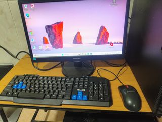 PC Lenovo Core i5 16GB RAM SSD W11 Monitor