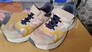 Zapatillas niño beige y amarillo