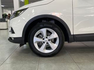 Nissan Qashqai Acenta 1.3 DIG-T 140CV Espectacular