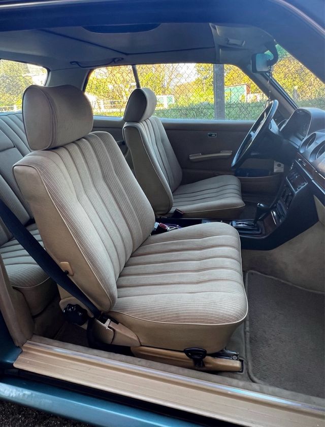 Mercedes W123 Coupe 230CE AMG 1983