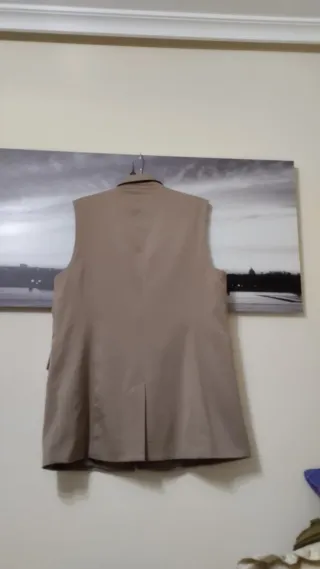 Americana sin mangas beige