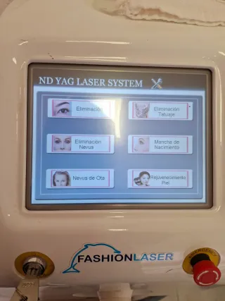 Máquina ND YAG Fashionlaser Eliminación Tatuajes