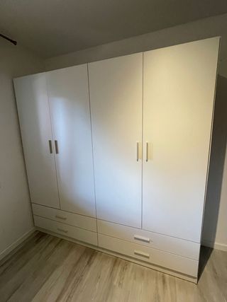 Armario 4 puertas y 4 cajones