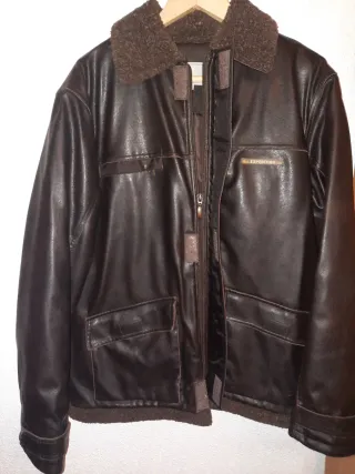 Chaqueta de cuero marrón