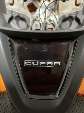 Volante Cupra Cuero y Alcántara