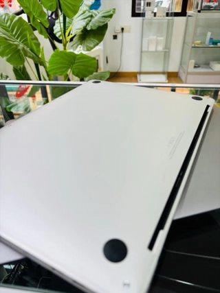 MacBook Pro 13 2020 i5 8GB 256GB AZERTY