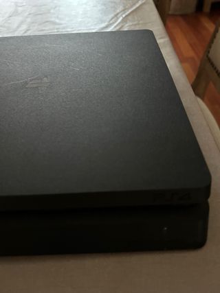 PS4 (PlayStation 4) Negra + 2 Mandos