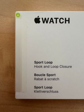 Apple Watch 41mm. Maize/White Sport Loop