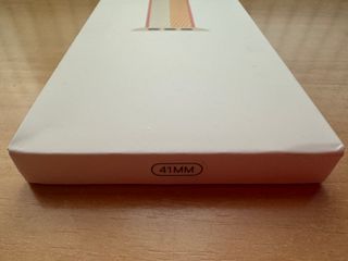 Apple Watch 41mm. Maize/White Sport Loop