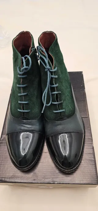 Botines verdes de cuero