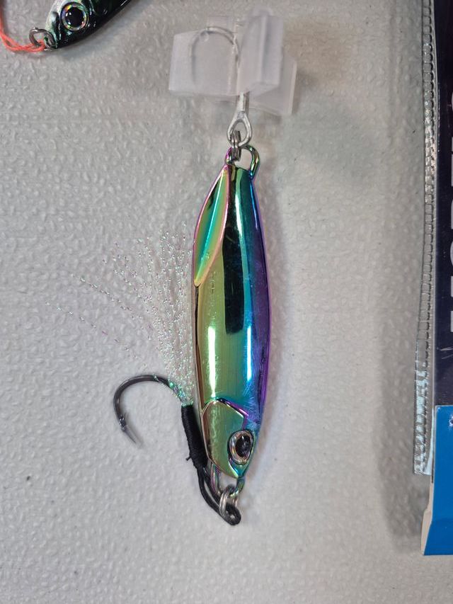 Lote 3 jigs 130, 40 y 20grs. A estrenar