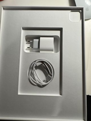 iPad Pro 13 M2 con Magic KeyBoard y Apple Pencil