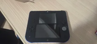 Nintendo 2DS ,caja manuales