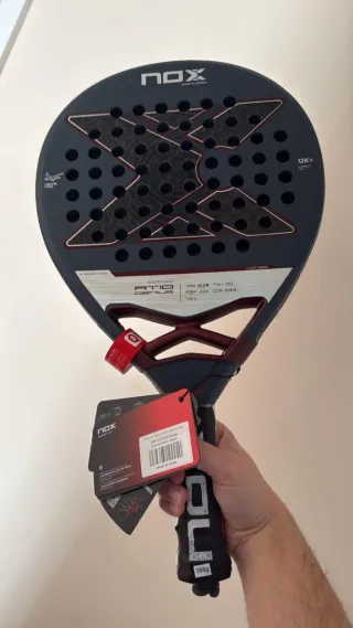 Pala de pádel NOX nueva a estrenar, sin abrir
