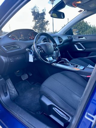 PEUGEOT 308 GT Line 1.5 BlueHDi EAT8 Automático